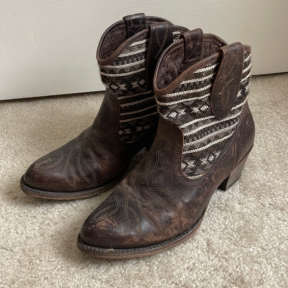 Ariat Low Tribal Print Cowboy Boots
